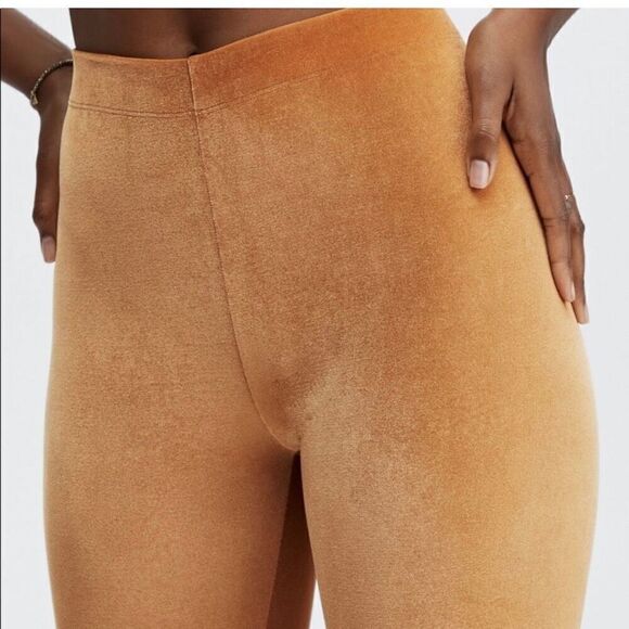 NWT Fabletics EMMA VELOUR LEGGING gold orange velvet leggings size M 8 - Picture 2 of 8